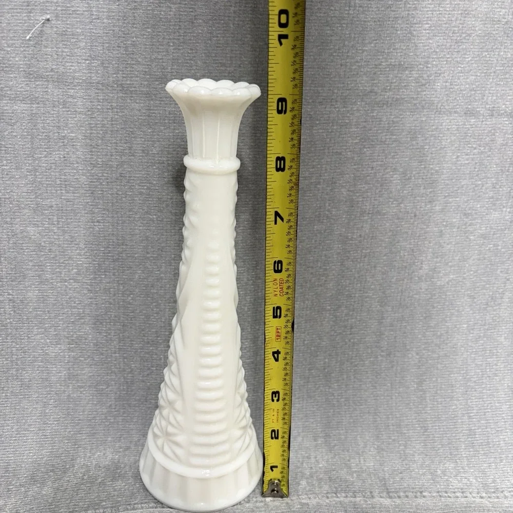 Vintage Anchor Hocking Stars And Bars White Milk Glass Bud Vase 9 Inch